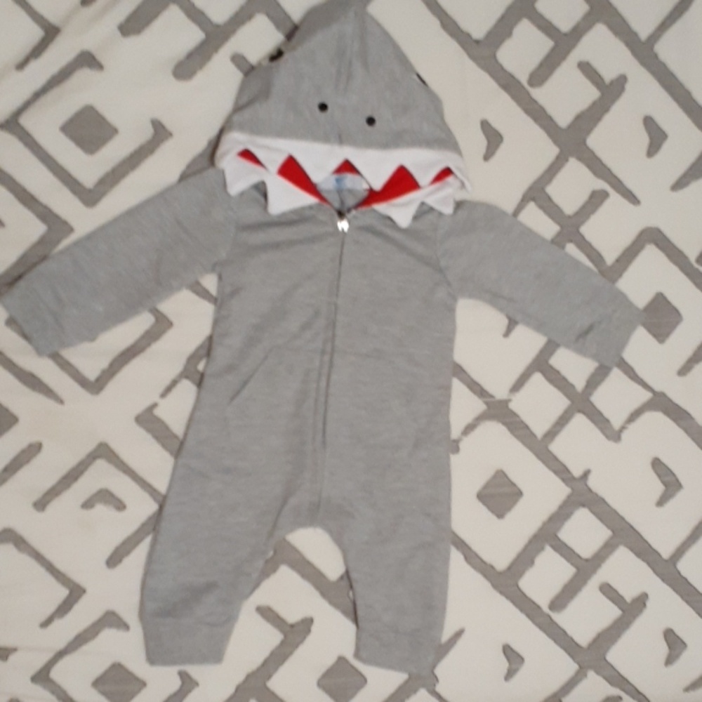 Baby shark jumper